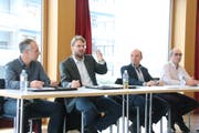 Die Podiumsteilnehmer zum Thema Verkehr: Bruno Egger, Peter Imbach, Stefan Koster und Manfred Wagner. (Bild: Barbara Hettich)