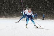 Die Urnerin Stefanie Arnold (vorne) wird am Ende Zweite. Bild: Max Kraut (Engelberg, 11. Januar 2018)