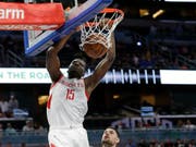 Clint Capela verletzte sich in Orlando am Daumen (Bild: KEYSTONE/AP/JOHN RAOUX)