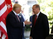 US-Präsident Donald Trump mit dem türkischen Staatschef Recep Tayyip Erdogan. (Bild: KEYSTONE/AP/PABLO MARTINEZ MONSIVAIS)