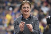 Er übernimmt im Zürcher Hallenstadion: Arno Del Curto. (Bild: Keystone)
