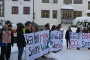 Kantonsschülerinnen und Kantonsschüler haben am Freitag für Massnahmen gegen den Klimawandel den Unterricht bestreikt und in der St.Galler Innenstadt demonstriert. (Bild: Tobias Bruggmann - 11. Januar 2019)