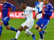 Souleyman Doumbia (links) wechselt von GC zu Stade Rennes (Bild: KEYSTONE/WALTER BIERI)