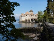 Das Schloss Chillon ist ein beliebtes Ausflugsziel für Schulreisen. (Bild: KEYSTONE/GAETAN BALLY)