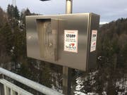 Brücken haben eine Anziehungskraft auf Menschen, die suizidgefährdet sind. Mit präventiven Massnahmen wird versucht, mit ihnen ins Gespräch zu kommen. Appenzell Innerrhoden lanciert eine Kampagne, die sich vor allem an Jugendliche richtet. (Bild: Keystone-SDA)