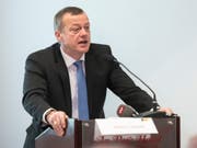 Der Chef der Bürgerlich-Demokratischen Partei Schweiz (BDP), Martin Landolt, will im Jahr 2020 Platz für einen Generationenwechsel an der Parteispitze machen. (Bild: KEYSTONE/ADRIEN PERRITAZ)