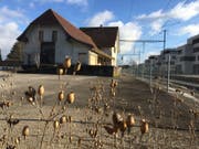 Zwei Unternehmen sind noch im Rennen, um den alten Bahnhof Bernrain einer neuen Nutzung zuführen zu können. (Bild: Urs Brüschweiler)