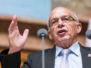 Finanzminister Ueli Maurer spricht im Parlament über die Steuervorlage. Nun erwartet ihn ein harter Abstimmungskampf. Die Gegner sind bereit. (Bild: KEYSTONE/ALESSANDRO DELLA VALLE)