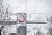Im Kanton Uri sind nach wie vor diverse Strassen gesperrt. Bild: Keystone/Urs Flüeler, Göschenen, 14. Januar 2019)