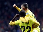 Seydou Doumbia (22) und Borja Garcia in unbändiger Freude nach dem entscheidenden 3:3 (Bild: KEYSTONE/EPA EFE/VÍCTOR LERENA)