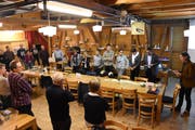 Die Gruppen tauschten nach der Diskussion ihre Resultate aus, bevor in einer Schlussrunde Fragen beantwortet wurden. (Bild: Urs M. Hemm)