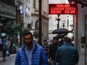 Hohe Inflation und schlechtes Umtauschverhältnis der eigenen Währung: Das ist die Realität in Argentinien. (Bild: KEYSTONE/EPA EFE/DAVID FERNÁNDEZ)