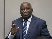 Der ehemalige Präsident der Elfenbeinküste, Laurent Gbagbo, muss nach einigen juristischen Manövern am Internationalen Strafgerichtshof in Den Haag in Haft bleiben. (Bild: KEYSTONE/EPA ANP POOL/PETER DEJONG / POOL)