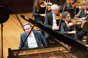 Der Pianist Rudolf Buchbinder spielt mit dem Luzerner Sinfonieorchester. (Bild: Eveline Beerkircher (KKL Luzern, 16. Januar 2019))