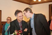 Aufgeräumte Stimmung an der Jubiläums-Versammlung: Präsident Thomas Müller (links) mit Vizepräsident Martin Sigg. (Bild: Marion Wannemacher (Flüeli-Ranft, 16. Januar 2019))