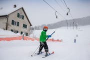 Der Skilift an der Beckenhalde ist in Betrieb. Am Sonntag kann vermutlich auch das angesagte Kinderskirennen durchgeführt werden. (Bild: Urs Bucher - 10. Januar 2019)