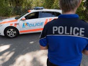 In Genf ist am Samstagmorgen ein etwa 20-jähriger Mann in einem Parkhaus erstochen worden. Der Täter ist flüchtig. (Bild: KEYSTONE/MARTIAL TREZZINI)