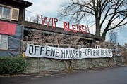 Das Kollektiv «Familie Eichwäldli» will die städtische Liegenschaft am Murmattweg nicht verlassen. (Bild: Corinne Glanzmann, 2. Januar 2019)
