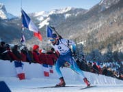 Benjamin Weger greift im Aufstieg von Ruhpolding an. (Bild: KEYSTONE/EPA/ANDREAS SCHAAD)