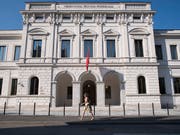 Das Bundesstrafgericht in Bellinzona hat einen früheren UBS-Mitarbeitenden wegen wirtschaftlichen Nachrichtendienstes in Abwesenheit zu einer Freiheitsstrafe von 40 Monaten verurteilt. Er hatte Bankkundendaten an Deutschland verkauft. (Bild: KEYSTONE/TI-PRESS/ALESSANDRO CRINARI)