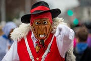 «Buuremaa» am Fasnachtsumzug 2015 in Kriens.