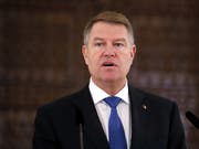 Der rumänische Staatschef Klaus Iohannis stellt sich gegen ein Dekret, das die Amnestie korrupter Politiker und Beamter ermöglichen soll. (Bild: KEYSTONE/EPA/ROBERT GHEMENT)
