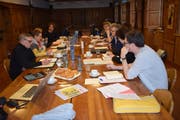 Regieteam und Vorstand bei der ersten Produktionssitzung in Altdorf. (Bild: PD, Altdorf, Sonntag, 20. Januar 2019))