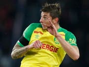 Ein Kleinflugzeug mit dem argentinischen Fussballprofi Emiliano Sala an Bord wird über dem Ärmelkanal vermisst. (Bild: KEYSTONE/EPA/IAN LANGSDON)