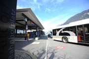 Der neue Kantonsbahnhof Altdorf und das darauf ausgerichtete Busangebot sollen ab 2021 den öffentlichen Verkehr für den ganzen Kanton Uri stärken. (Bild: Urs Hanhart, 15. März 2017)