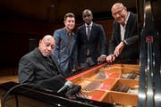 Beim Soundcheck vor dem Konzert. Von links: Kenny Barron, Benny Green, Danny Grissett und Dado Moroni. (Bilder: Boris Bürgisser, 22. Januar 2019)