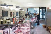 Blick in das Geschäft beim Zytturm: Einkaufen können wird man hier nur noch bis am 9. Februar. (Bild: Maria Schmid (Zug, 24. Januar 2019))