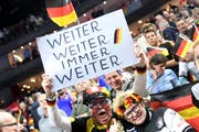 Ausnahmezustand: Die Deutschen sind im WM-Fieber. (Bild: Federico Gambarini/Keystone (Köln, 21. Januar 2019)