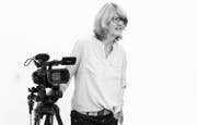 Die Wiler Filmemacherin Mélanie Moser ist mit der Videokamera auf der Suche nach zirzensischen Trouvaillen.