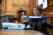 Simonetta Sommaruga wird für ihre Dossierkenntnisse bereits gelobt. (Bild: Keystone, Bern, 12. Dezember 2018)