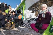 Die Schwedin Gera Thunberg setzte in Davos ihren Klima-Streik fort. (KEYSTONE/Laurent Gillieron)