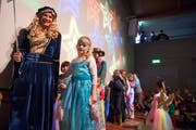 In der Schützenmatt in Menzingen fand am Freitag der Kindermaskenball der Meisterschaft Menzingen statt. (Bild: Maria Schmid (Menzingen, 25. Januar 2019))
