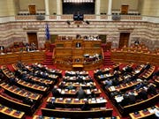 Mazedonien soll künftig «Nordmazedonien» heissen. Das griechische Parlament hat dem Vertrag zur Umbenennung des Landes zugestimmt. (Bild: KEYSTONE/AP/MICHAEL VARAKLAS)