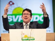 SVP-Parteipräsident Albert Rösti hielt an der Delegiertenversammlung eine feurige Rede für den Erhalt der Schweizer Werte. (Bild: Keystone/ Gian Ehrenzeller)