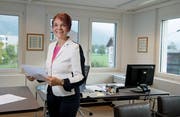 Michéle Blöchliger in ihrem Büro. Für ihr Leben im Alter kann sie sich einen Rollatoren-Club vorstellen. (Bild: Corinne Glanzmann (Stans, 9.10.2018))