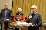 Ruedi Bertschi, Regula Streckeisen und Matthias Loretan diskutieren über «Zwingli». (Bild: Markus Bösch)