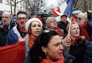 Tausende nahmen am Sonntag in Paris am «republikanischen Umzug für die Freiheit» teil. (Rafael Yaghobzadeh/AP)