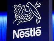Der Nahrungsmittelkonzern Nestlé will künftig über die Blockchain die Rückverfolgbarkeit seiner Produkte verbessern. (Bild: KEYSTONE/JEAN-CHRISTOPHE BOTT)