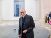 Der Künstler Gerhard Richter klagt gegen einen Mann, der Zeichnungen von ihm aus dem Müllcontainer genommen hat und verkaufen wollte. (Bild: Keystone/DPA/ROLF VENNENBERND)