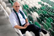 Unser Mann auf der Gegentribüne: Fredi Kurth. (Bild: Urs Jaudas)