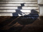 Zu den illegalen Adoptionen aus Sri Lanka in den 1980er-Jahren hat der Kanton St. Gallen einen Bericht veröffentlicht. (Bild: KEYSTONE/EPA/MAXIM SHIPENKOV)