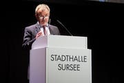 Beat Leu begrüsst die Delegierten. (Bild: Boris Bürgisser)