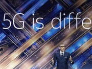 Nokia-Chef Rajeev Suri kann sich freuen: Salt hat den finnischen Netzwerkausrüster für den Bau des superschnellen Handynetzes der fünften Generation (5G) gewählt. (Bild: KEYSTONE/EPA EFE/ANDREU DALMAU)