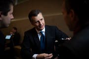 Philipp Hildebrand ermutigt die Schweizer Banken, sich «auf die eigenen Stärken zu konzentrieren».Bild: Gian Ehrenzeller/Keystone (Davos, 24. Januar 2019)