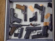 Australien hat strenge Waffengesetze. Den Tätern drohen wegen des Schmuggels bis zu zehn Jahre Haft. (Bild: KEYSTONE/MARTIN RUETSCHI)