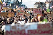 Auch am 18. Januar streikten Hunderte Schüler in der ganzen Schweiz für eine engagiertere Klimapolitik. (Bild: Valentin Flauraud/EPA (Lausanne))